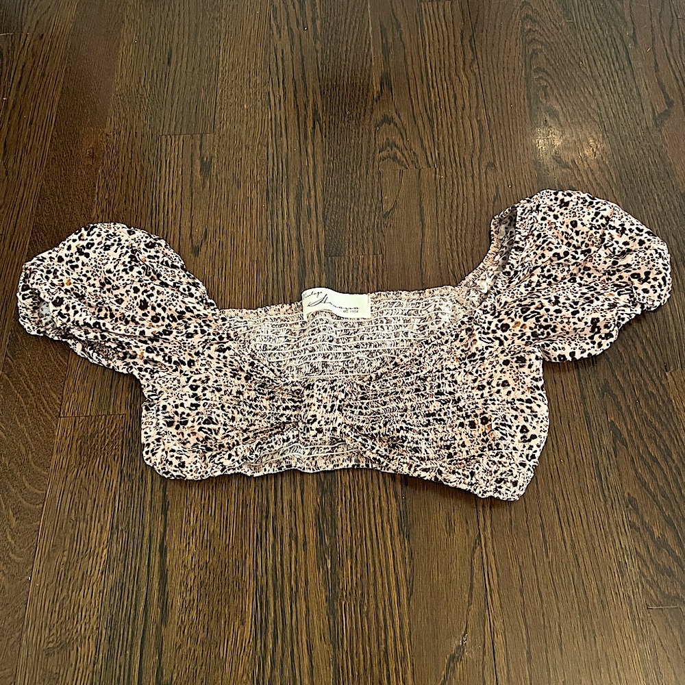 Vintage Havana women's leopard print crop top. Size small